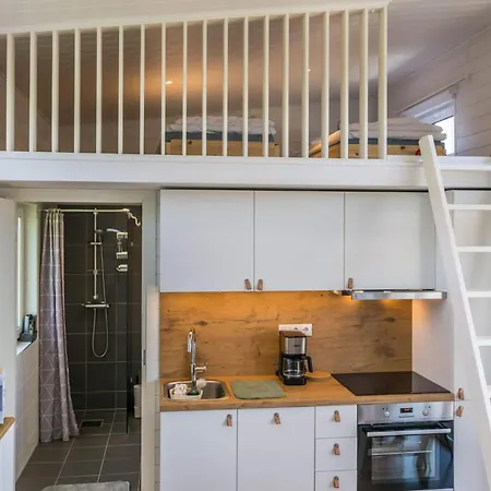 Villa Merikruunu Taehdistoehuvila Otava 15