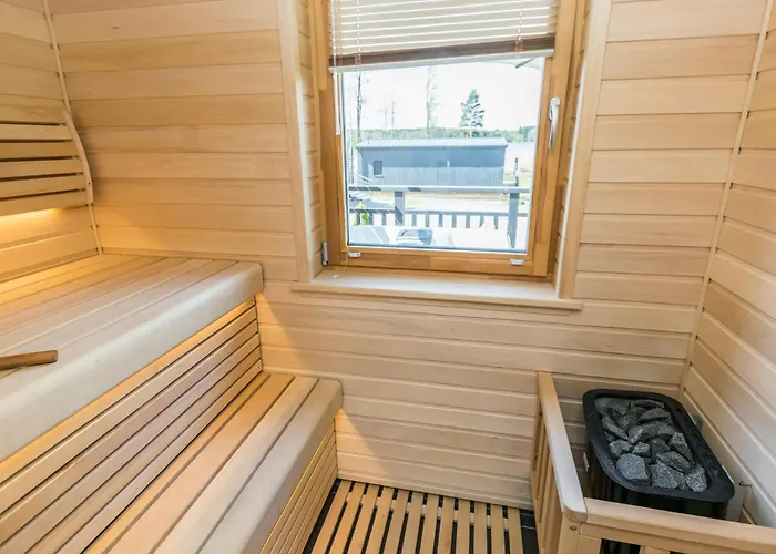 Willa Merikruunu Taehdistoehuvila Otava 15