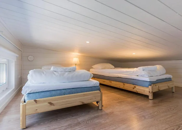 Merikruunu Taehdistoehuvila Otava 15 * Dragsfjärd