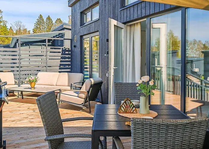 Merikruunu Taehdistoehuvila Otava 15 Драгсфьерд